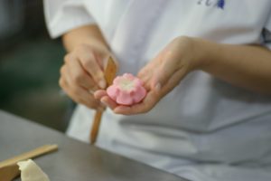 自宅で和菓子教室を開く方法。～和菓子のプロが解説～